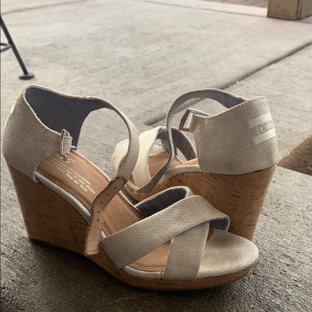 TOMS Heels